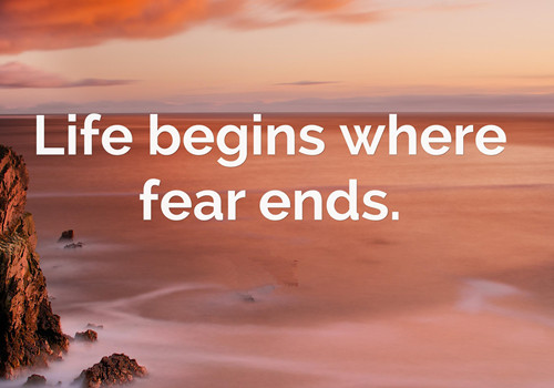 励志英文字个性微信聊天背景图