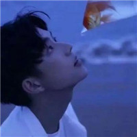 简单干净男生微信头像