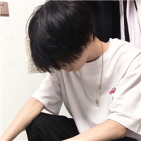 简单干净男生微信头像