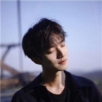 简单干净男生微信头像