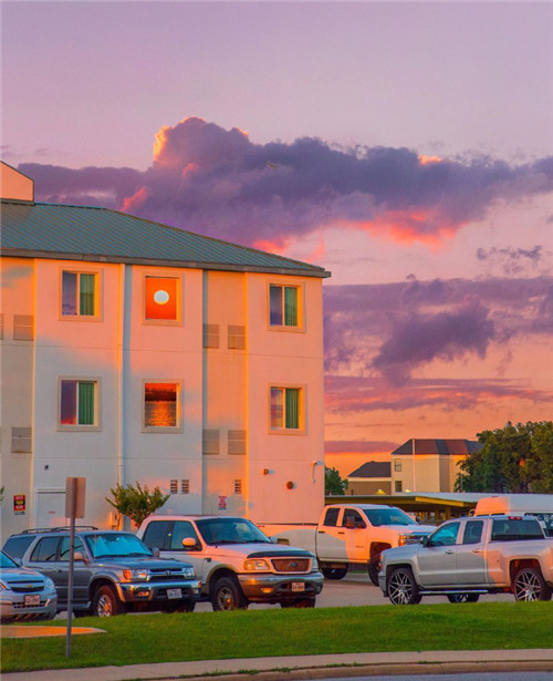 黄昏唯美意境微信素材图片