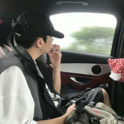 超帅冷酷男神侧脸杀微信头像