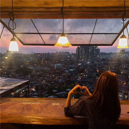 最新网易云伤感微信背景图