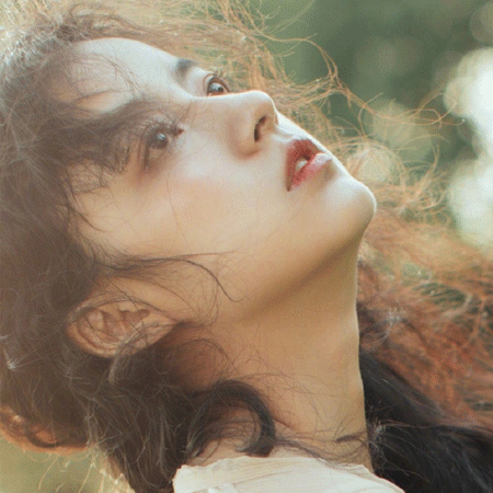 白月光温柔的美女文艺微信素材图片