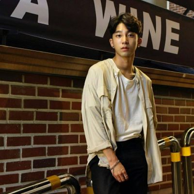 帅气阳光的男生微信头像