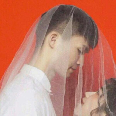 真人穿婚纱的高清情侶微信头像
