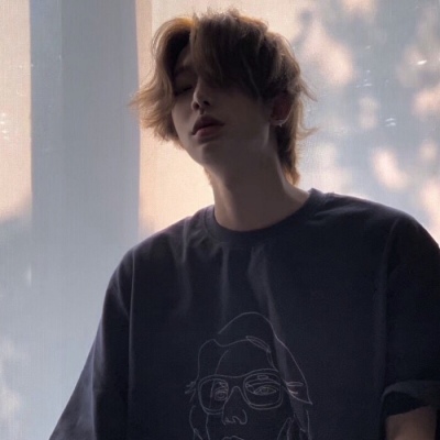 让人看到就很难过崩溃伤感微信头像