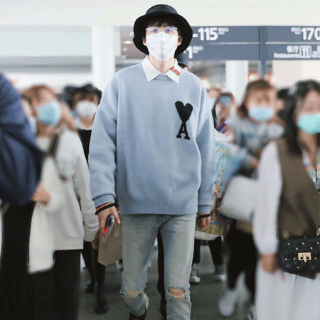 帅哥刘宇宁酷酷微信素材图片