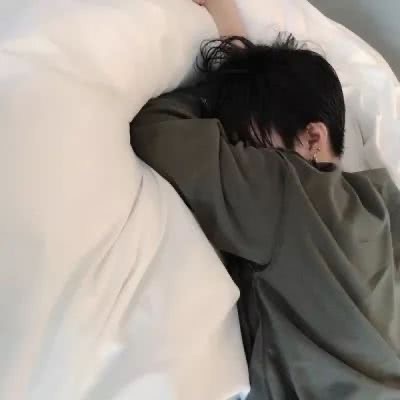 让人看到就很难过崩溃伤感微信头像