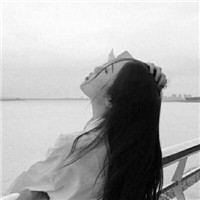 伤感黑白忧伤的女生微信头像