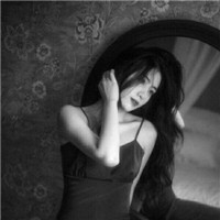 伤感黑白忧伤的女生微信头像