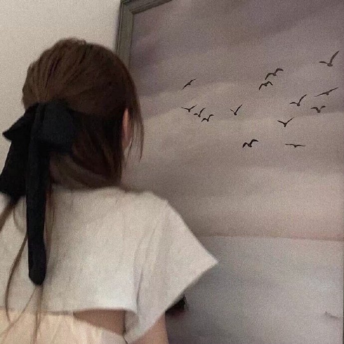 清新唯美复古的女生微信头像