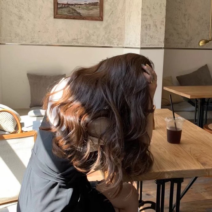 清新唯美复古的女生微信头像