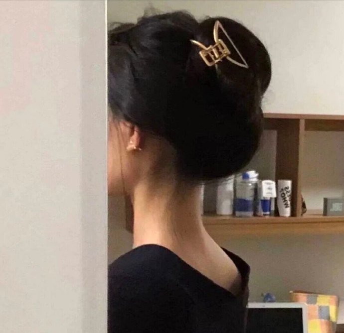 清新唯美复古的女生微信头像