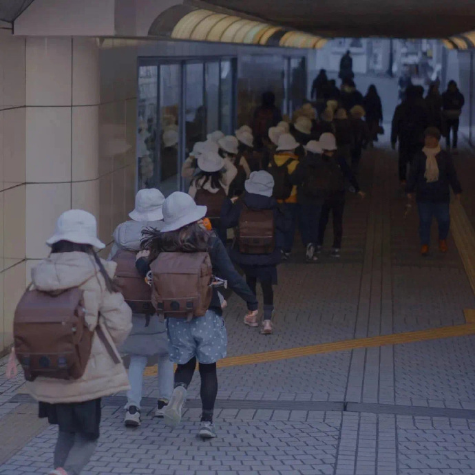 深沉伤感文艺的微信聊天背景图