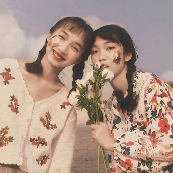 闺蜜可爱青春的微信头像