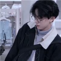 最新时尚男生微信头像