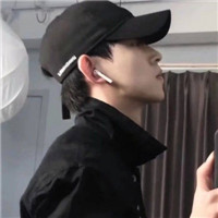 最新时尚男生微信头像