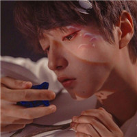 帅气阳光闪光的男生微信头像