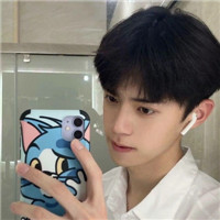 帅气阳光闪光的男生微信头像