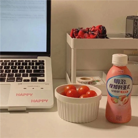 瞬间爱上的高级感浪漫微信背景图