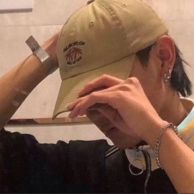 网红气质高冷帅气男生微信头像