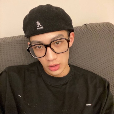 网红气质高冷帅气男生微信头像