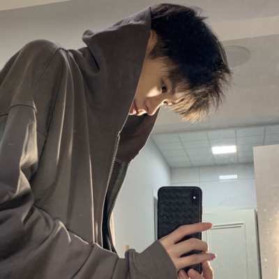 网红气质高冷帅气男生微信头像