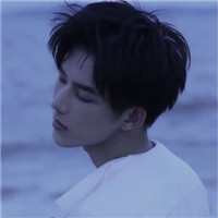 干净帅气神秘男生微信头像