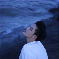 干净帅气神秘男生微信头像