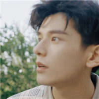 干净帅气神秘男生微信头像