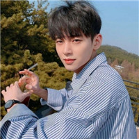 干净帅气神秘男生微信头像