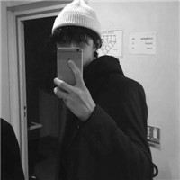 黑白个性伤感男生微信头像