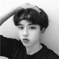 黑白个性伤感男生微信头像