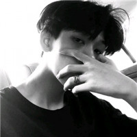 黑白时尚个性男生微信头像