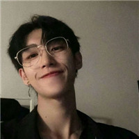 黑白时尚个性男生微信头像