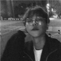 黑白时尚个性男生微信头像