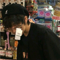 帅气超酷的个性男生微信头像