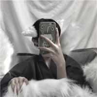 帅气超酷的个性男生微信头像