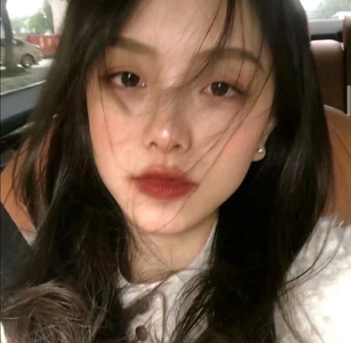 复古文艺好看的女生微信头像