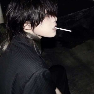 真人侧脸丧系帅气男生微信头像