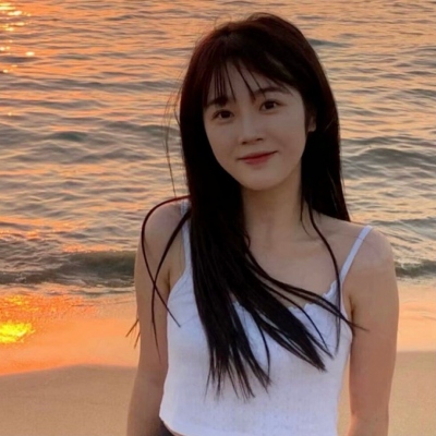 清新脱俗的气质女生微信头像