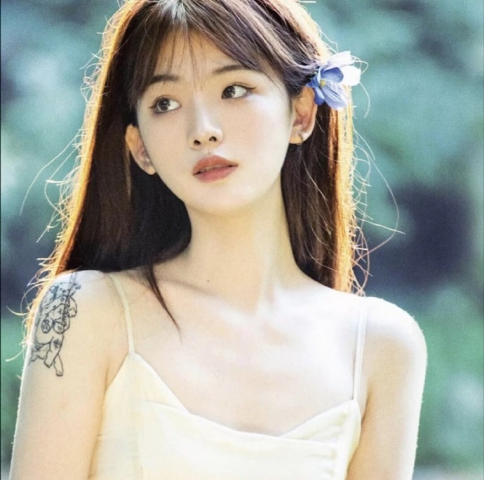 可A可萌的小姐姐微信头像