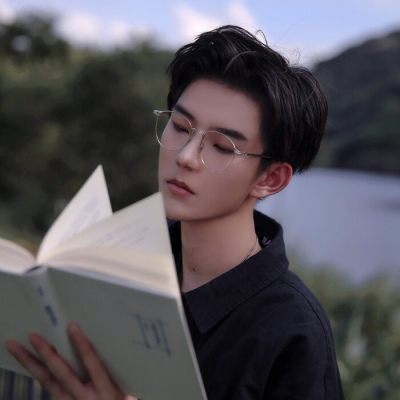 一眼就沦陷的男友力爆棚的男生微信头像