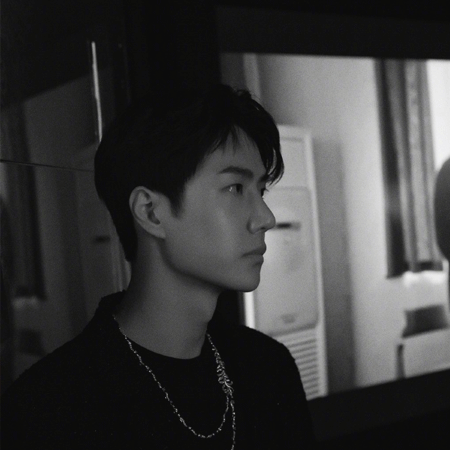 超帅气王一博微信聊天背景图