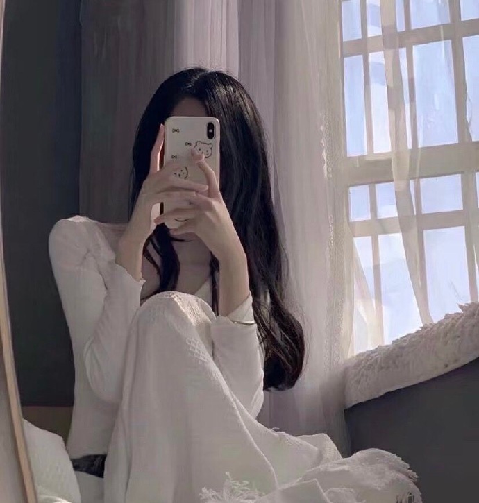 精致复古可爱的女生微信头像