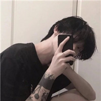 帅气冷淡个性男生微信头像