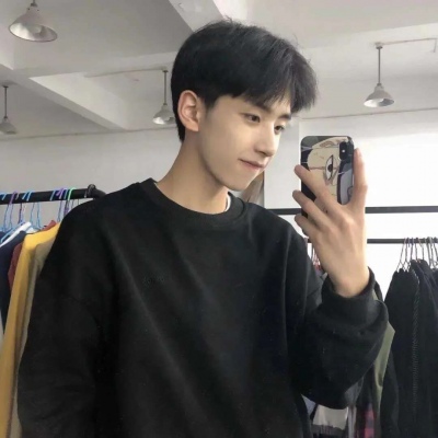 ins风超拽帅气男生微信头像