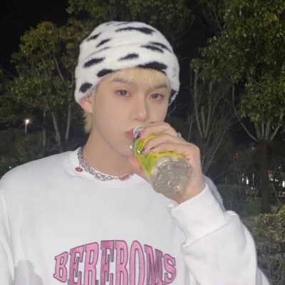 高颜值帅气气质男生微信头像