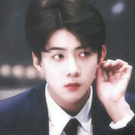 阳光帅哥热门微信聊天背景图